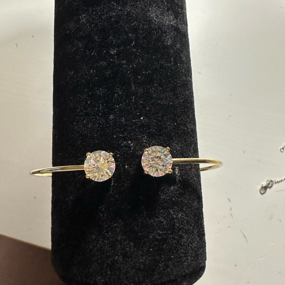 Gold diamond bracelet